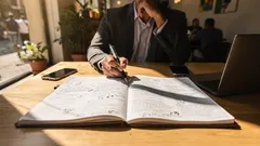 Por qué usar agenda en papel puede ayudarte a pensar mejor y cumplir tus pendientes