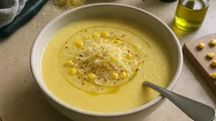 Crema de elote con puerro y queso: lista en una sola olla y súper cremosa