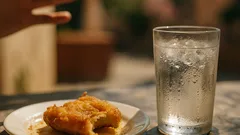 Cómo evitar la pesadez digestiva en verano con comidas ligeras e hidratación